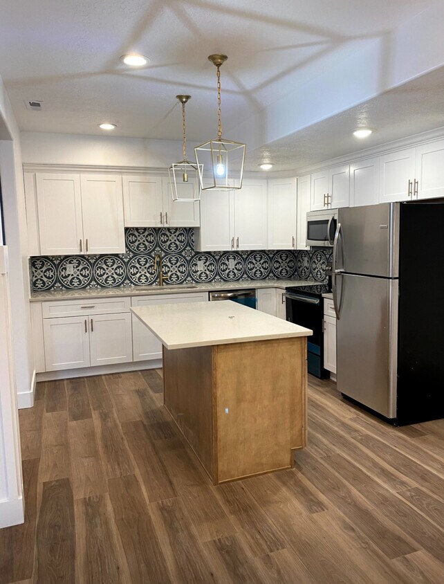 FULL kitchen - 14987 S Selton Way
