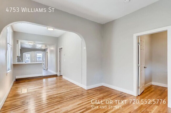 Foto del edificio - 4753 N Williams St