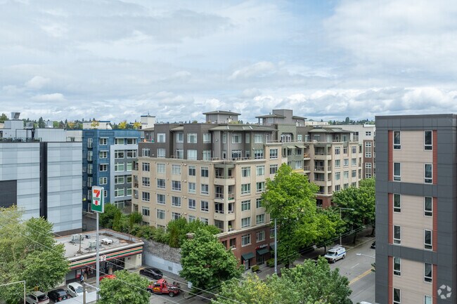 Building Photo - Hjarta Ballard