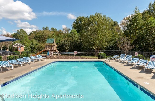 Foto del edificio - 3 br, 2 bath House - 2273 N. Fayetteville St.