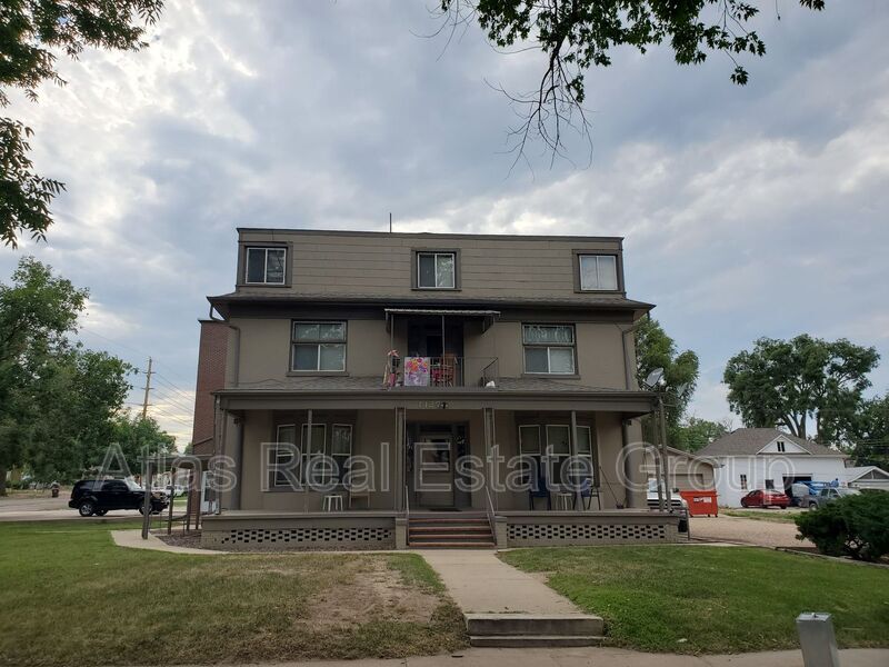 Primary Photo - 1427 9th Ave