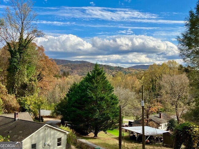 Foto del edificio - 85 Dixieland Ln