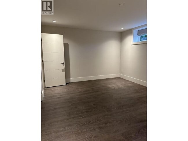 Building Photo - Garden Level-12XX FULTON AVENUE