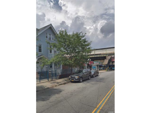 Building Photo - 40-08 69th St