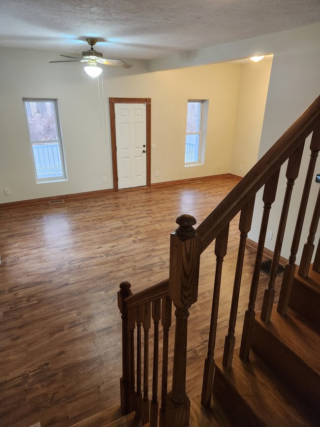 Main living area - 1115 N Country Club Rd