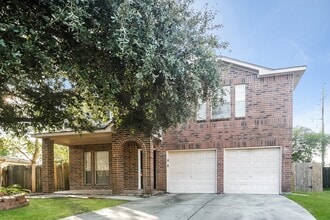Building Photo - 19931 Arrowsmith Dr