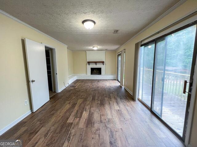 Building Photo - 5935 Avenue of Redwoods SW