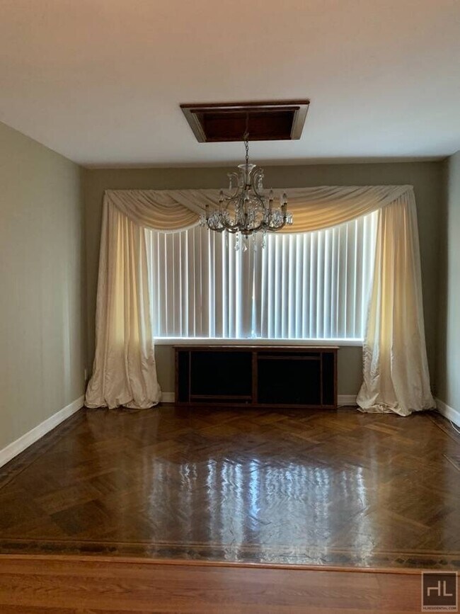 Foto del edificio - HENDRICKSON STREET