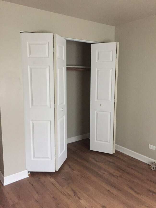 bedroom closet - 14813 Kilpatrick Ave