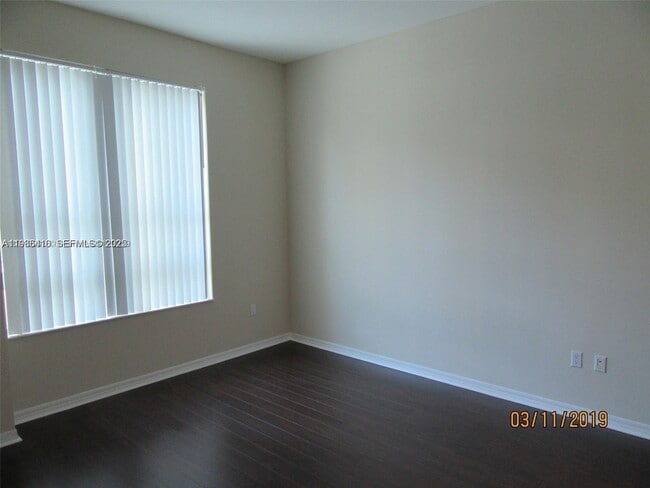 Foto del edificio - 950 Brickell Bay Dr