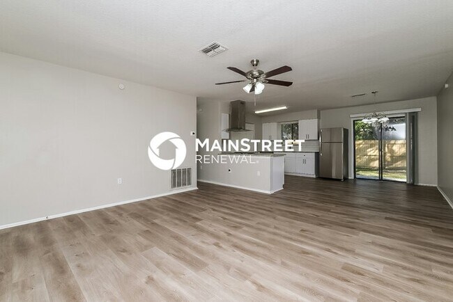 Foto del edificio - 3 Bedroom Pet-Friendly Home in NEW PORT RICHEY, FL with Main Street Renewal