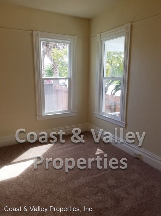 Foto del edificio - 2 br, 1.5 bath House - 220 Central Ave.