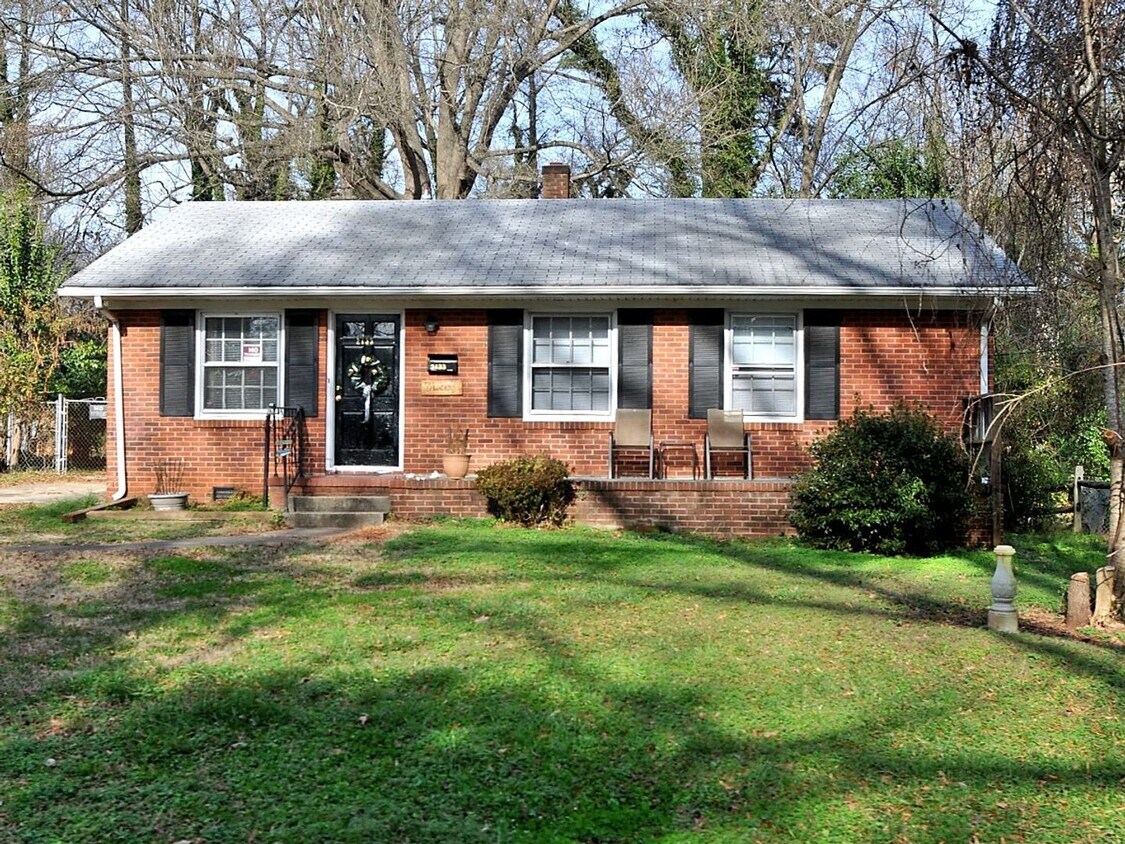 Pet-friendly! Freshly updated! Cute as a ... - Pet-friendly! Freshly updated!  Cute as a ...