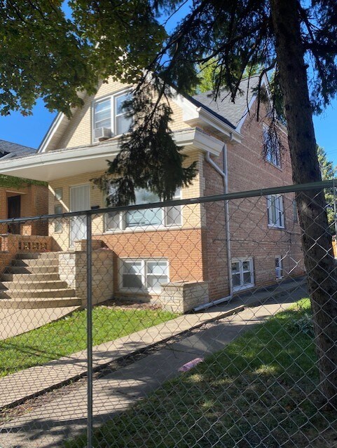 Foto principal - 7230 S Artesian Ave
