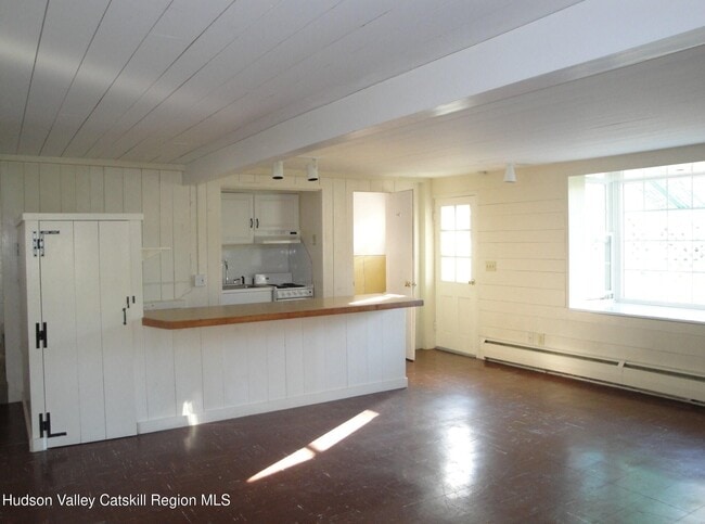 Building Photo - 549 NY-23B