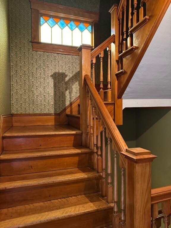 Building Photo - 2 Fairfax Rd