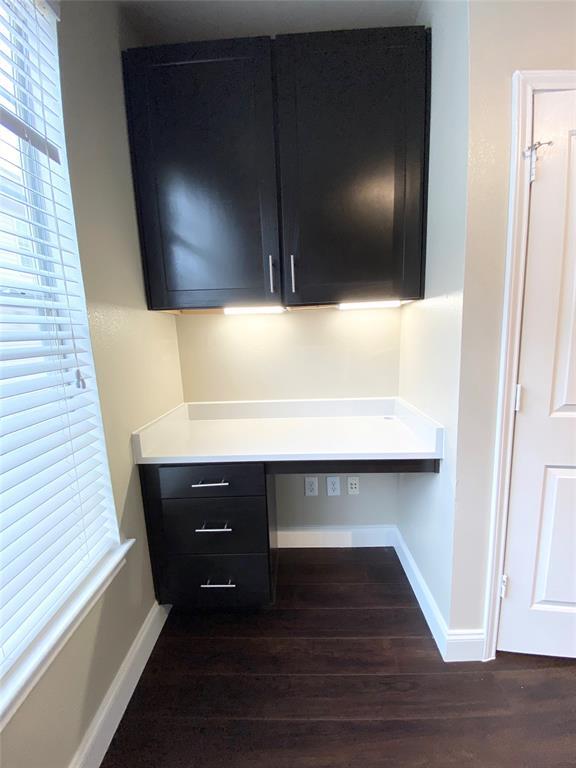 Foto del edificio - 5444 Caruth Haven Ln