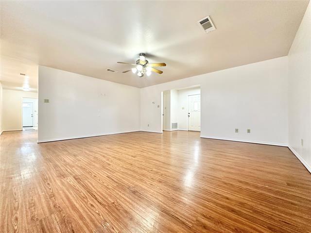 Foto del edificio - 8869 Liberty Rd