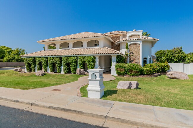Foto del edificio - 2240 E Minton St