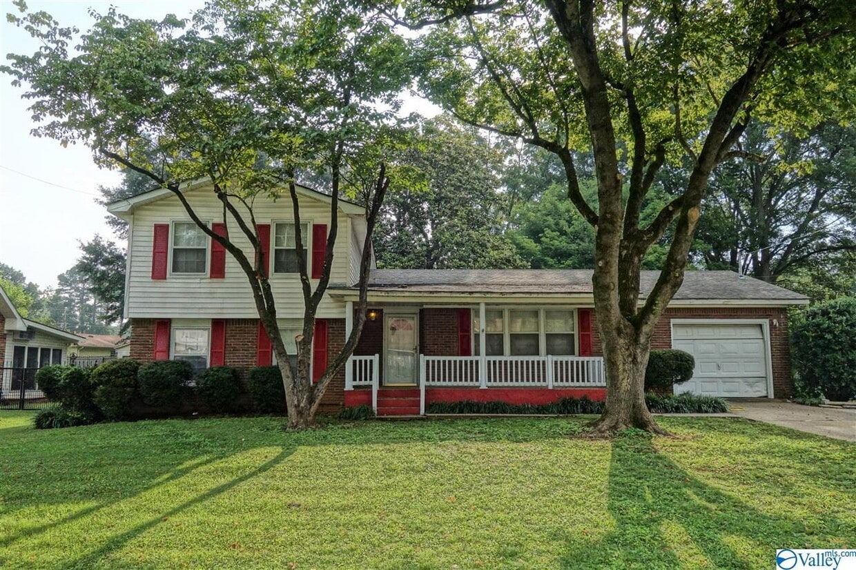 Primary Photo - 7805 SW Hilton Dr