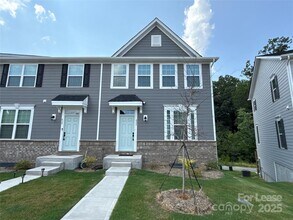 Building Photo - 422 Serenity Cir