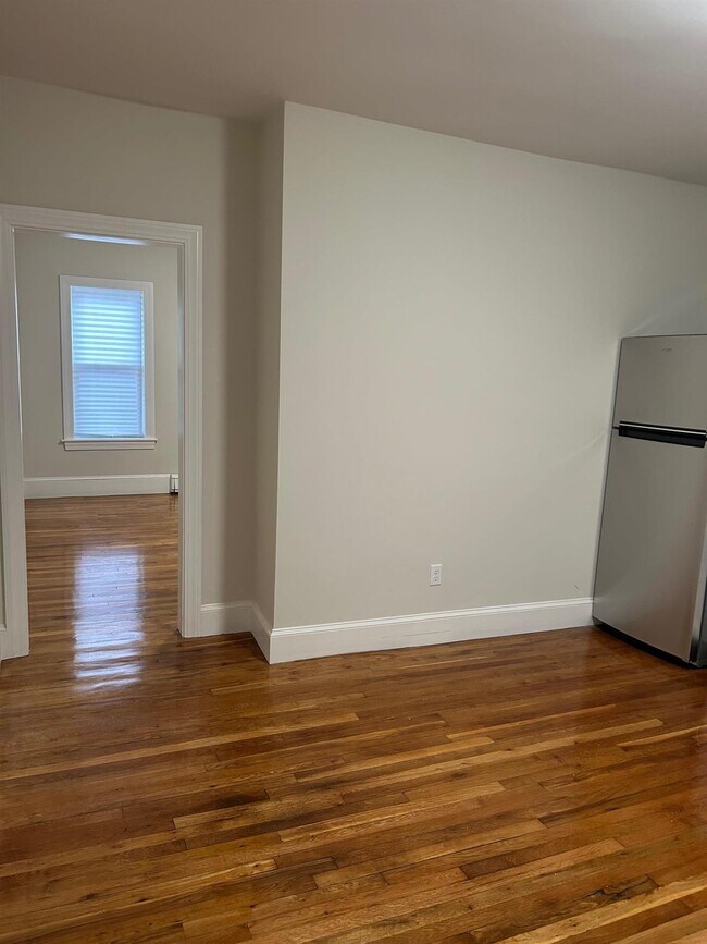 223 Albion St Unit 1, Wakefield, MA 01880 Apartments in Wakefield, MA