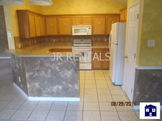 Foto del edificio - Lots of sunlight to brighten your day