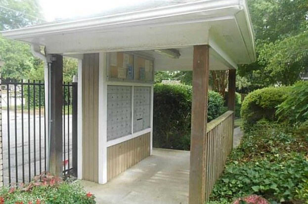 Foto del edificio - 2232 Dunseath Ave NW