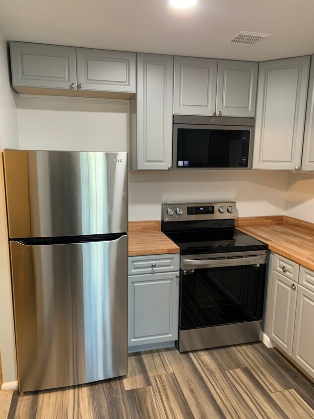 Foto principal - 4000 Gypsy Ln