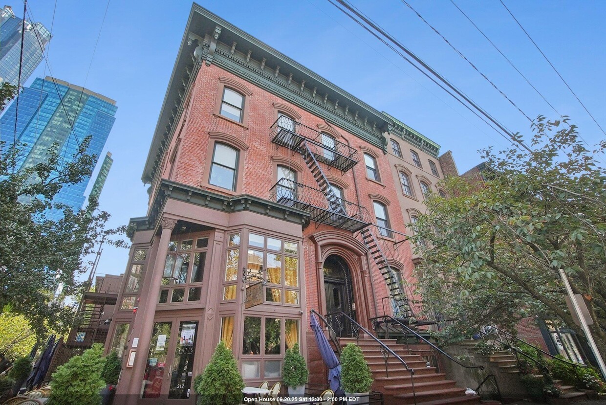 Primary Photo - 212 Washington St