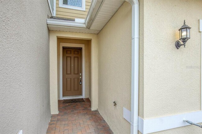 Building Photo - 5747 Skytop Dr