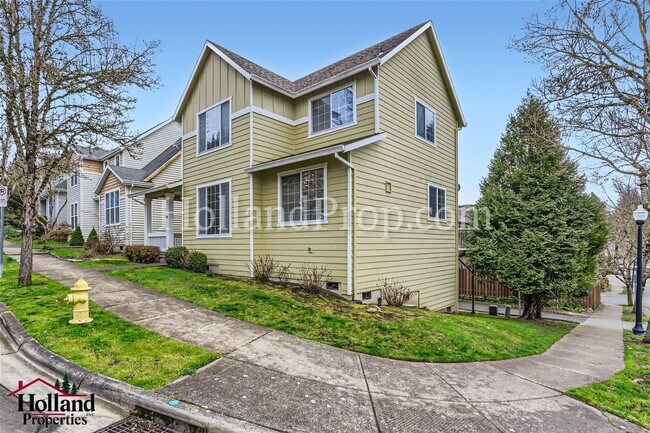 Foto del edificio - Beautiful Single-Family Home with 2-Car Ga...