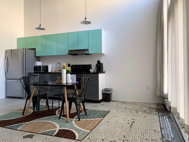 Building Photo - LUNA Lofts