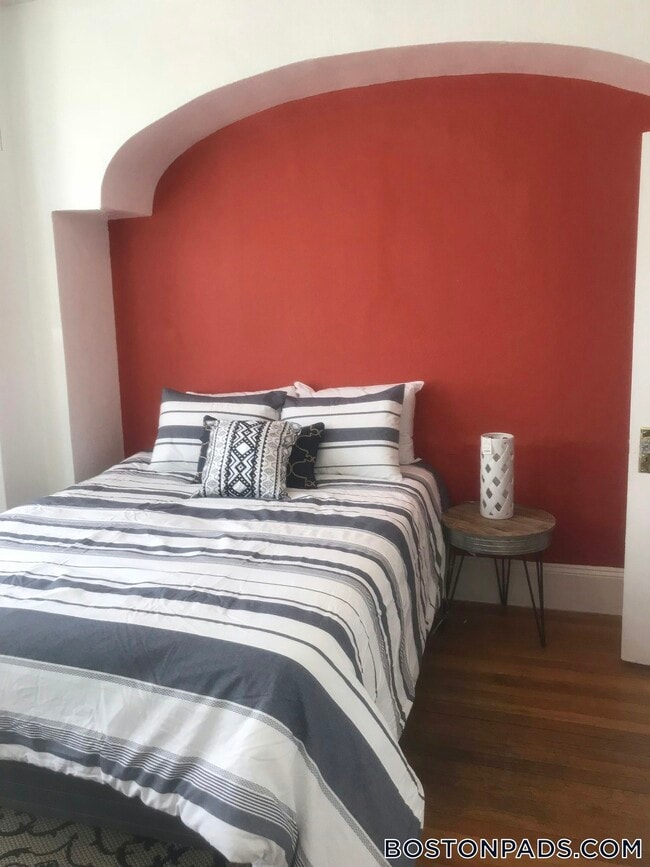 Foto del edificio - 463 Park Dr