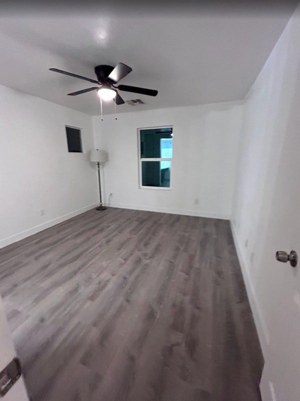 Building Photo - 5117 S 15th Pl