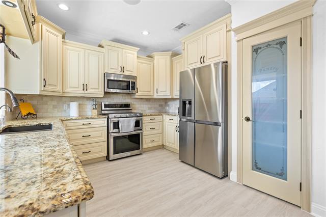 Foto del edificio - 4216 Creekstone Dr