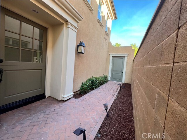 Building Photo - 209 Cedarwood