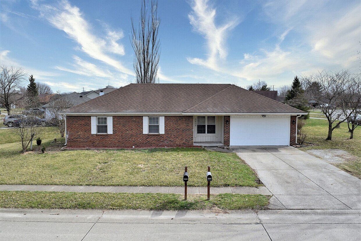 3609 Country Walk Dr, Indianapolis, IN 46227 House for Rent in