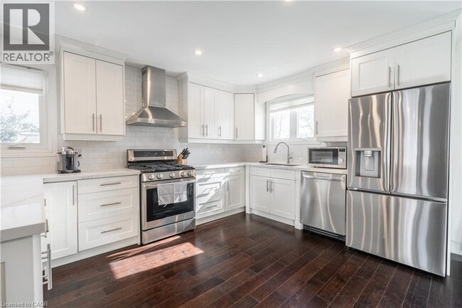 Building Photo - 5042 Brady Ave