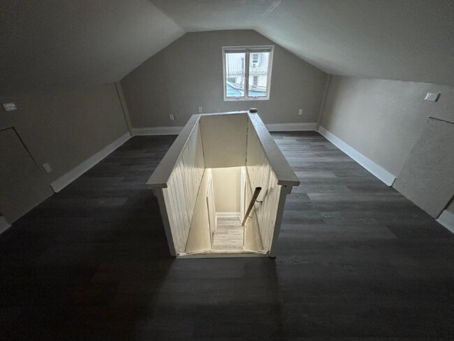 Foto del edificio - 631 Melwood Ave