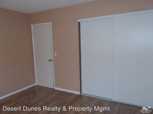 Building Photo - 2 br, 1 bath Apartment - 66590 JOSEPH WAY #B