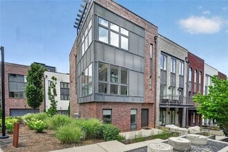 Building Photo - 1214 Chelsea Cir NW