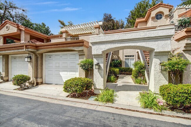 Building Photo - 23930 Arroyo Park Dr