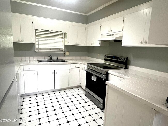 Building Photo - 5808 40th Ct