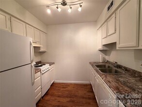 Building Photo - 3147 Heathstead Place