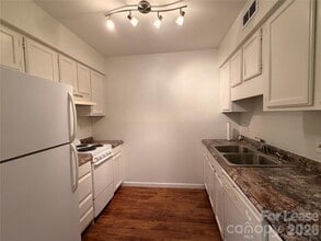 Building Photo - 3147 Heathstead Place