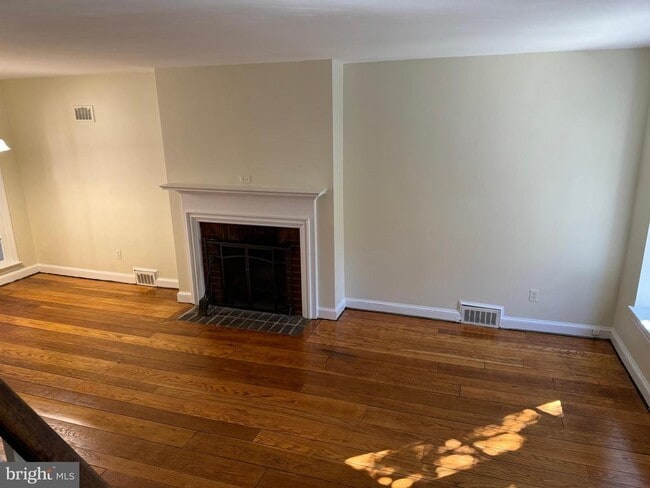 Building Photo - 407 Jefferson St
