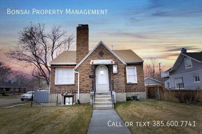 Photo - 1430 Denver St Apartment