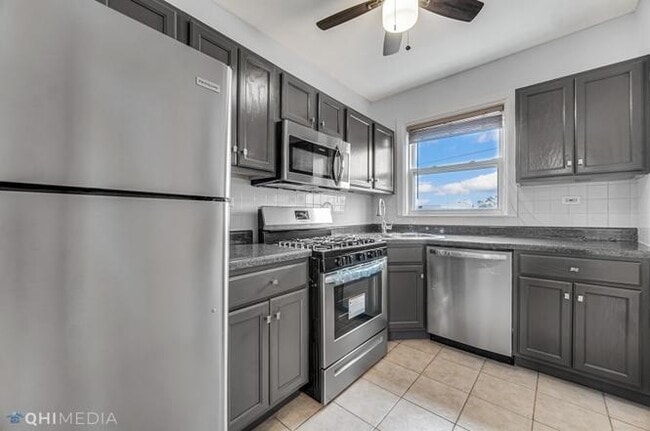 Foto del edificio - 2419 N Oak Park Ave