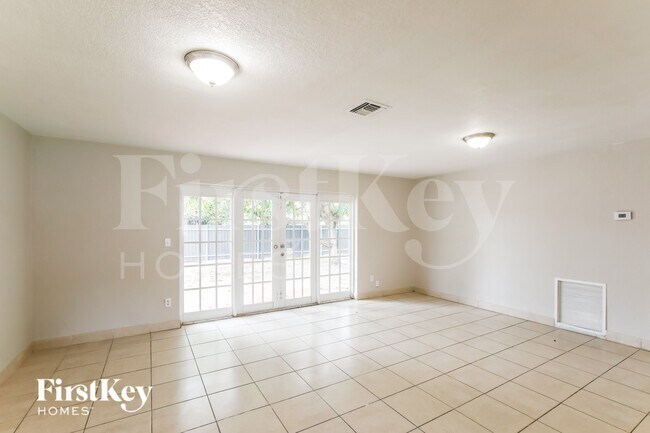 Foto del edificio - 4115 NW 185th St